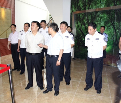 江西省公安廳黨委委員、常務(wù)副廳長章凱旋蒞臨仙客來公司調(diào)研公安機關(guān)服務(wù)企業(yè)發(fā)展新思路