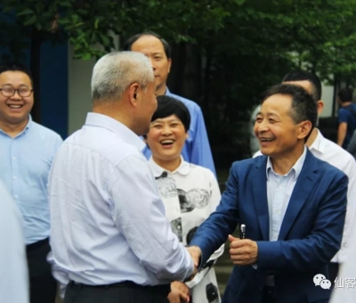 全國(guó)政協(xié)副主席、九三學(xué)社中央常務(wù)副主委邵鴻一行蒞臨仙客來(lái)生物科技有限公司視察調(diào)研。