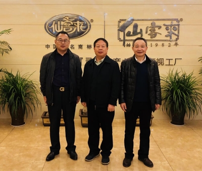 全國(guó)模范教師、國(guó)防科技大學(xué)潘存云教授一行到訪(fǎng)仙客來(lái)公司