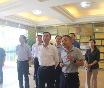 江西省人大常委會(huì)委員、省人大監(jiān)察司法委副主任委員何剛一行蒞臨仙客來(lái)調(diào)研知識(shí)產(chǎn)權(quán)創(chuàng)建工作