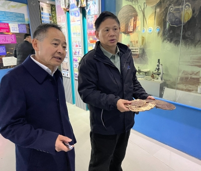 市委常委、九江軍分區(qū)政委余文生等蒞臨仙客來(lái)公司指導(dǎo)