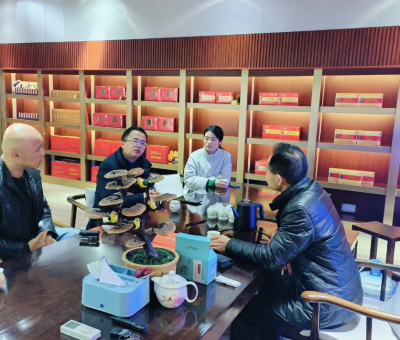 廬山市委常委、副市長(zhǎng)袁勇春節(jié)期間赴仙客來(lái)招商