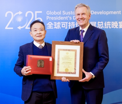 仙客來(lái)榮膺“全球中小企業(yè)品牌創(chuàng)新獎(jiǎng)” 德國(guó)前總統(tǒng)武爾夫親自頒獎(jiǎng)
